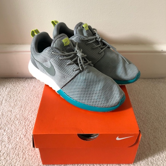 nike roshe women black